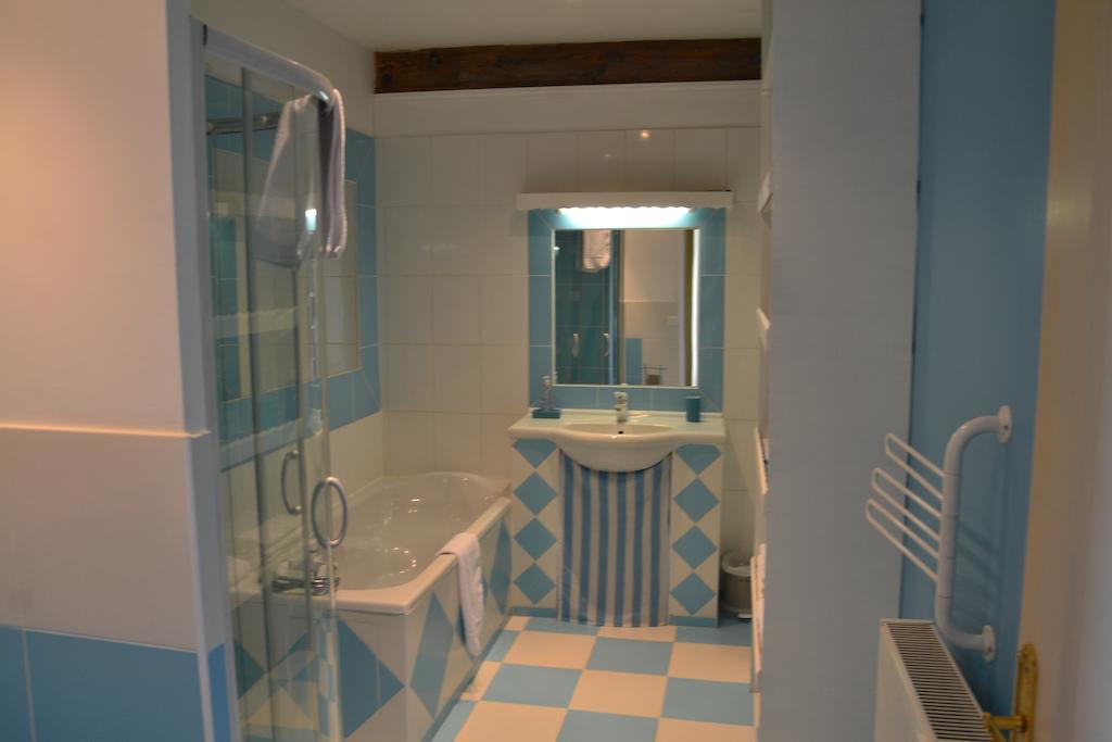 Le Sechoir A Tabac Bed & Breakfast Orléans Oda fotoğraf